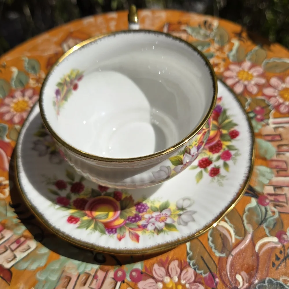 Vintage Elizabethan Teacup‎ & Saucer Tea Set Fruit Peach Berries Floral England